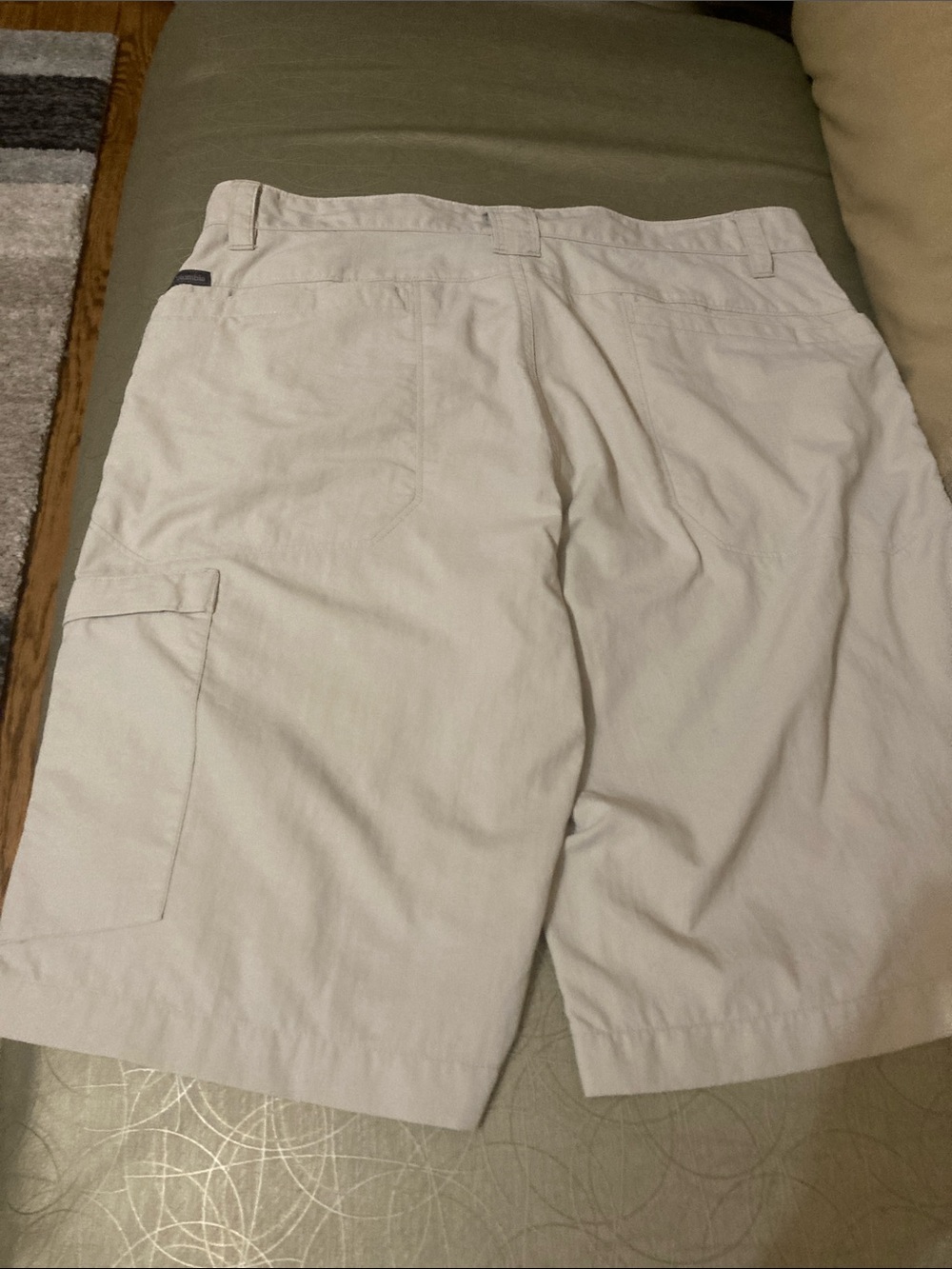 Shorts - Picture 3 of 3